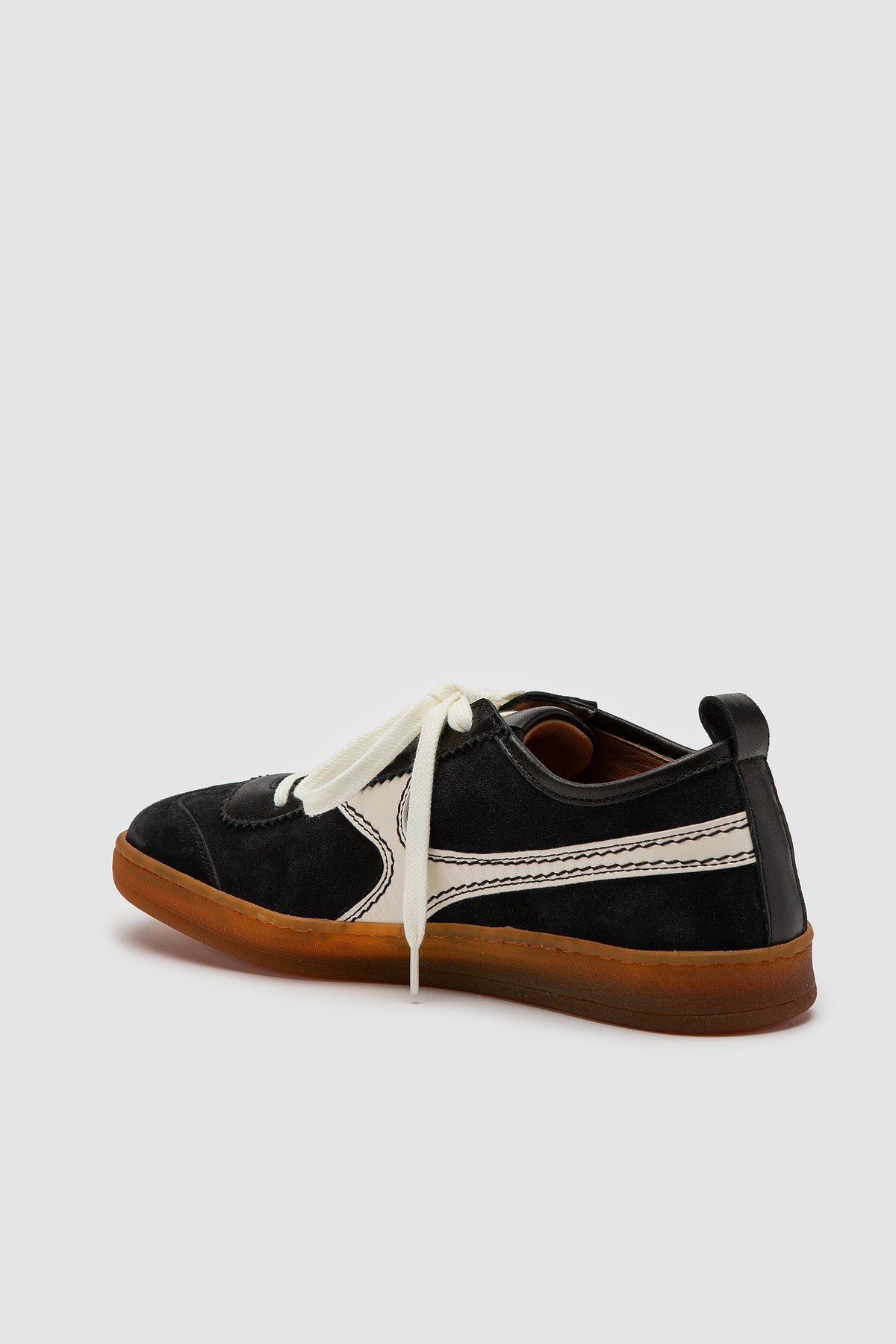 Etna Black