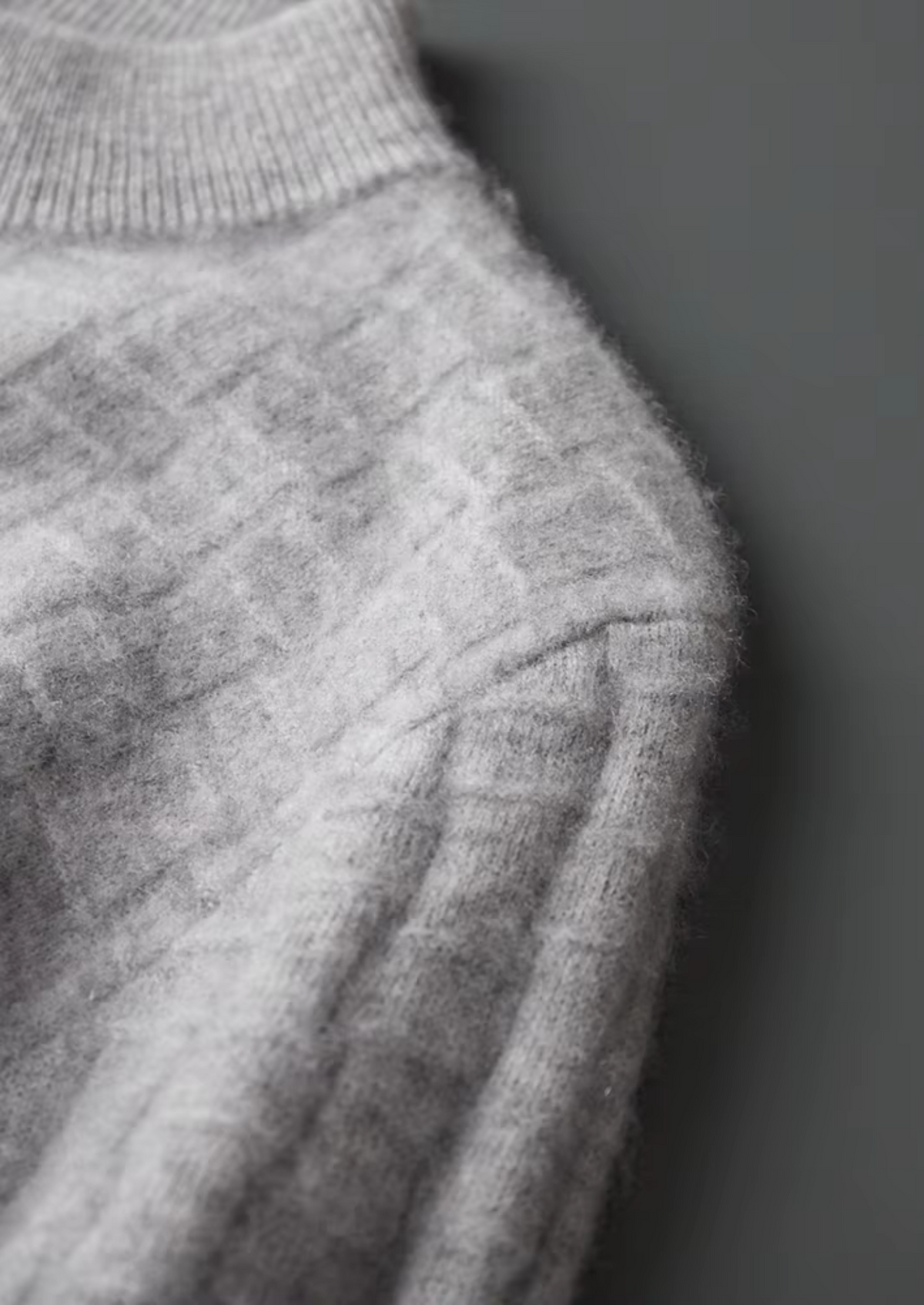 Cavallo  WOOL TEXTURED MOCKNECK