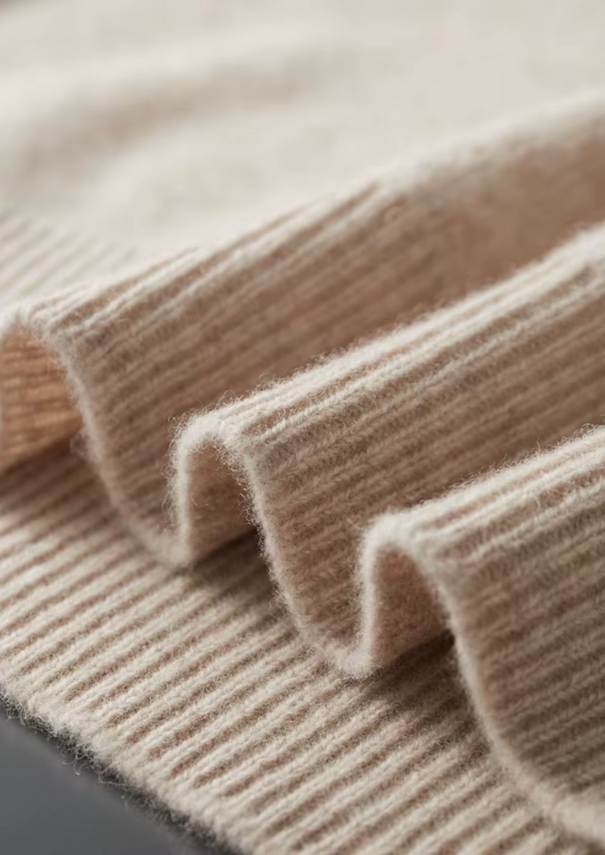Cavallo  WOOL BUTTON HOODIE