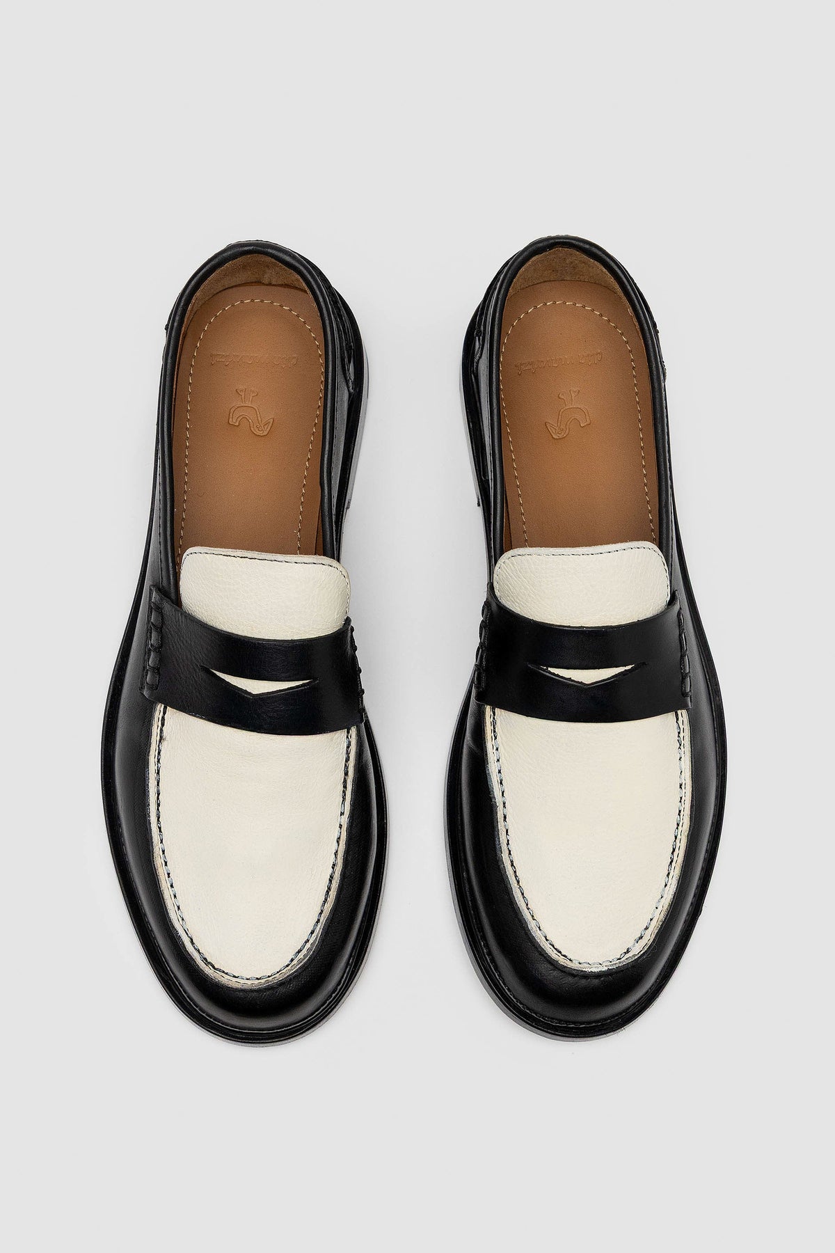 PIA BICOLOR BLACK  & WHITE